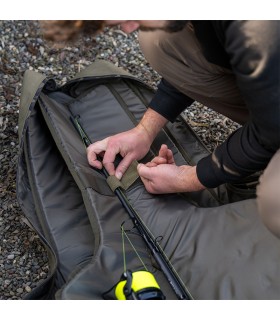 Avid RVS 10ft Retractable 3-Rod Bag