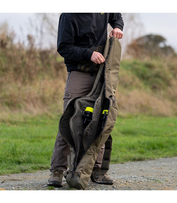 Avid RVS 10ft Retractable 3-Rod Bag