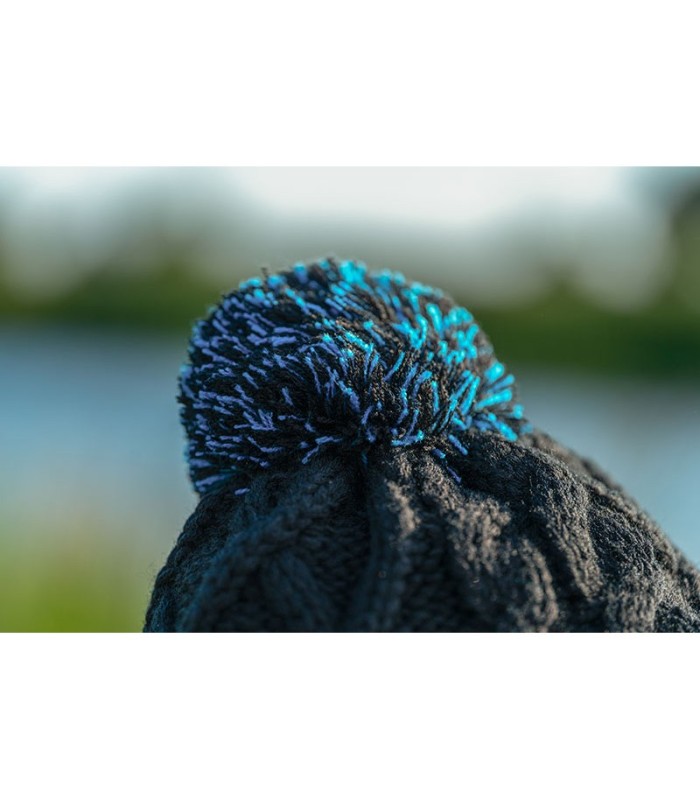 Preston Knitted Bobble