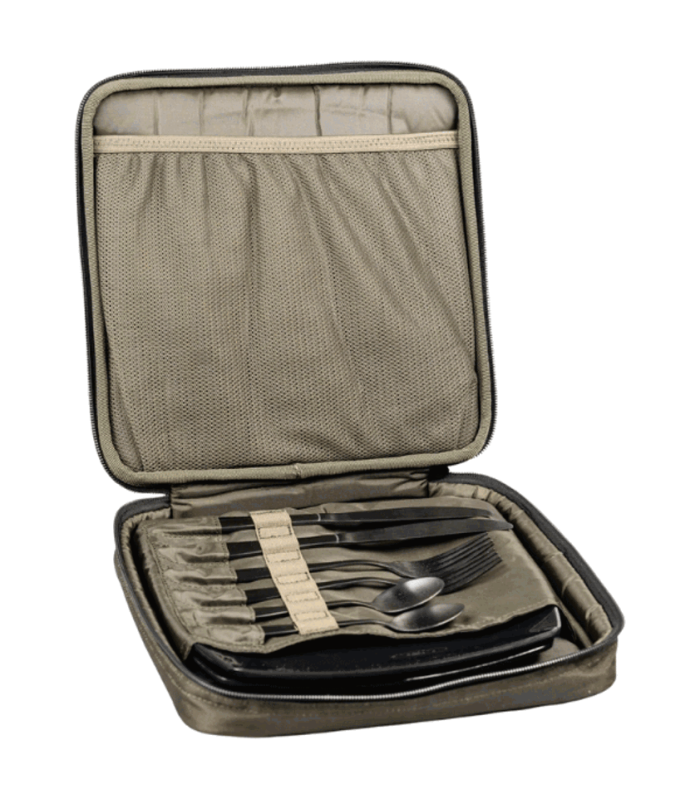 Nash Bank Life Dinning Set